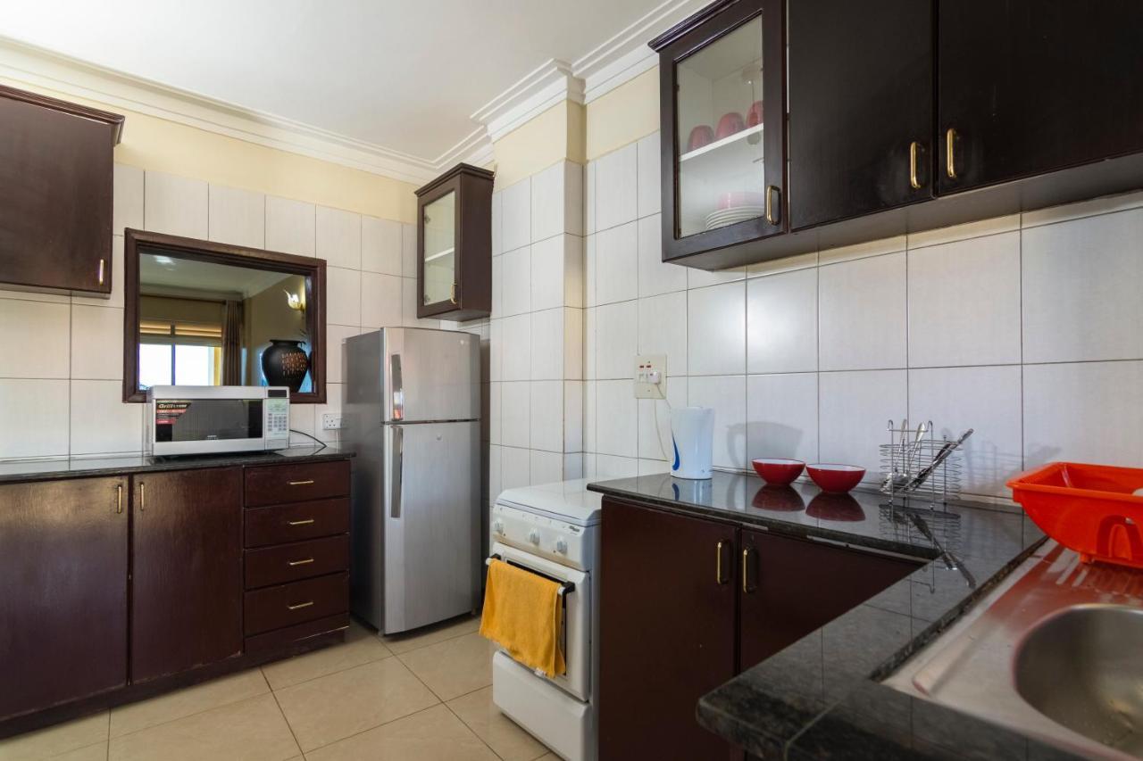 Karibu BB Suites Entebbe Bagian luar foto